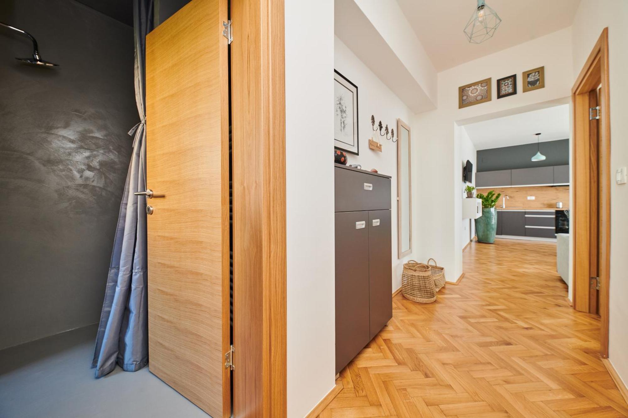 Mina'S Shine Apartment Umag Luaran gambar